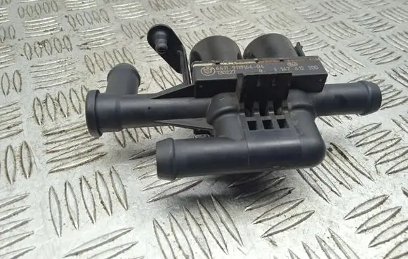 BMW 5 F10 F11 Coolant heater control valve 9119164