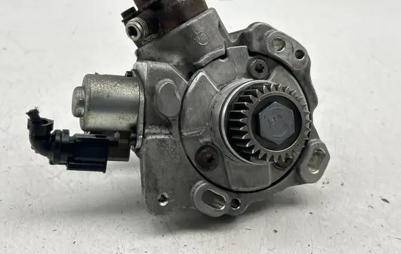 Ford Mondeo MK V Fuel injection high pressure pump 28384347 9674984480 1006947LHR
