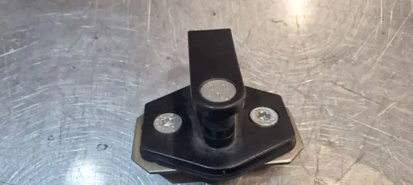 BMW 5 E39 Front door lock loop/hook striker 8176350