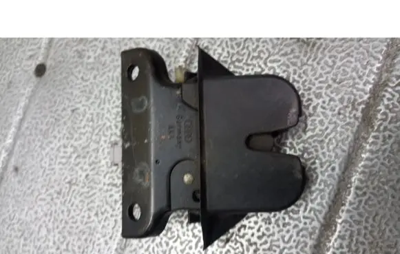 Audi A4 S4 B5 8D Tailgate/trunk/boot lock/catch/latch