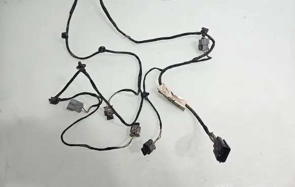 Land Rover Evoque I Parking sensor (PDC) wiring loom BJ3215B484