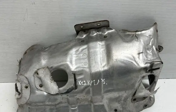 BMW X1 F48 F49 Exhaust heat shield 7618369 761836907