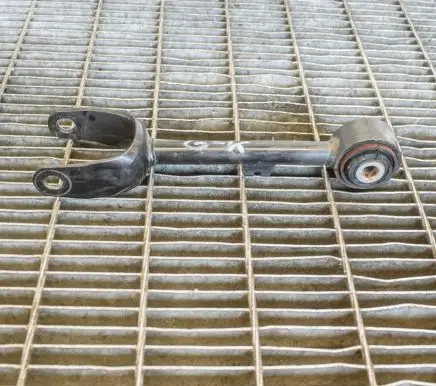 Tesla Model 3 Rear upper control arm/wishbone 104442300G