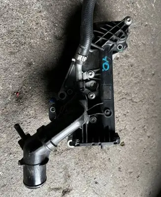 Fiat 500X Thermostat/thermostat housing braknumeruczci