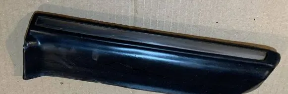 Mercedes-Benz W123 Fender trim (molding) 1217