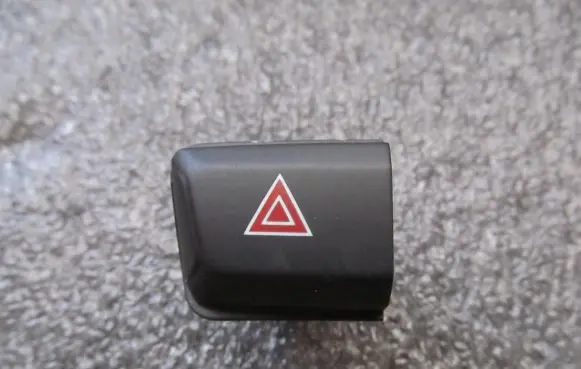 Peugeot 208 Hazard light switch 96750916ZD 003293