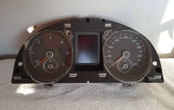 Volkswagen PASSAT B6 Speedometer (instrument cluster) 3C0920861C 000784