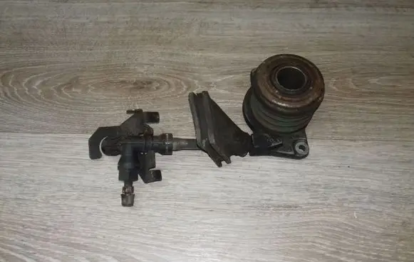 Volvo V70 clutch release bearing 23996173