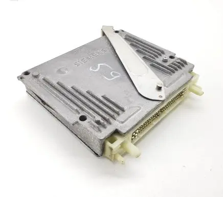 Volvo S40, V40 Engine control unit/module 470421804 1T70421804