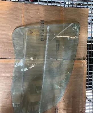 Mitsubishi Colt Front door window glass four-door