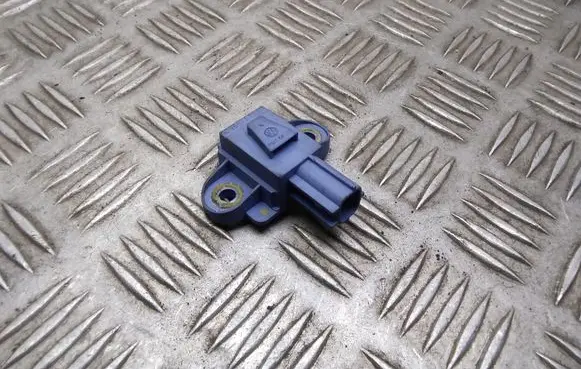 Volkswagen PASSAT B6 Airbag deployment crash/impact sensor 1K0955557A