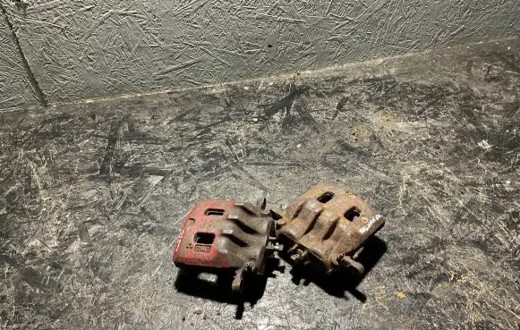 Subaru Forester SF Front brake caliper