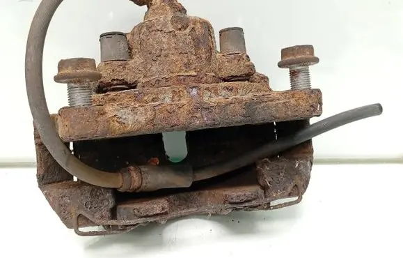 Volkswagen Golf V Front brake caliper