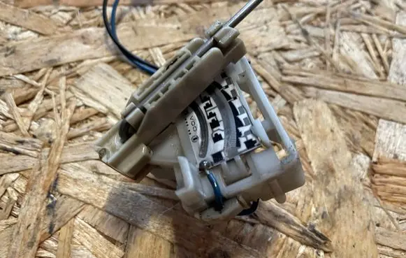Audi A6 S6 C5 4B Fuel level sensor 