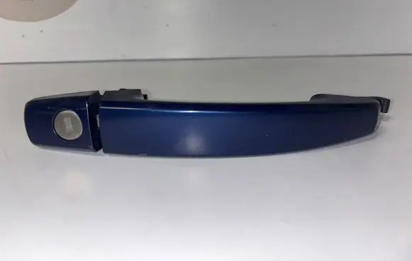 Opel Zafira B Front door exterior handle
