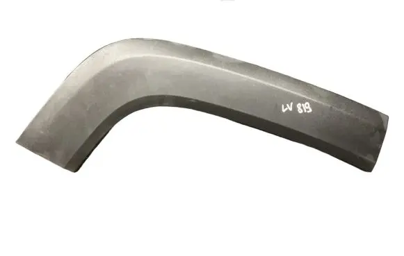 Rear fender molding trim