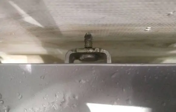 Mitsubishi Outlander Tailgate/trunk/boot hinge 