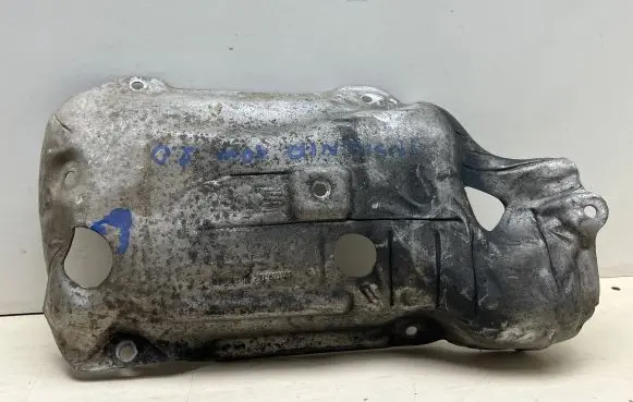 Opel Insignia A Heat shield in engine bay 2399593001