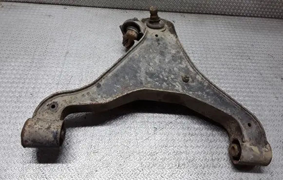 Nissan Navara D40 Front lower control arm/wishbone