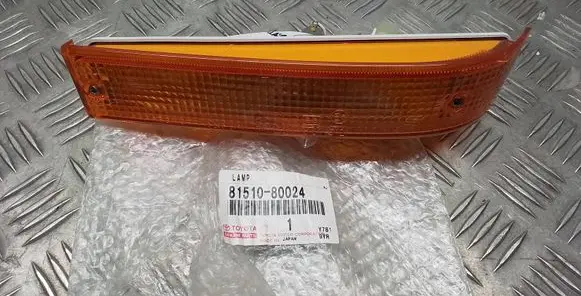 Toyota Hilux (N140, N150, N160, N170) Front indicator light 8151080024