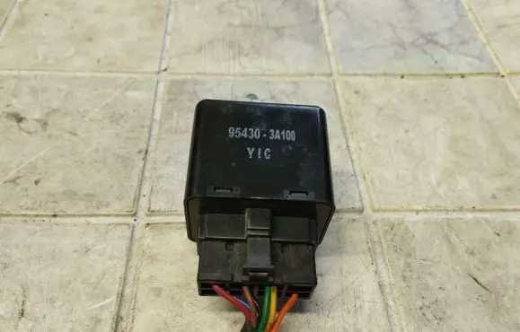 Hyundai Trajet Other relay 954303A100