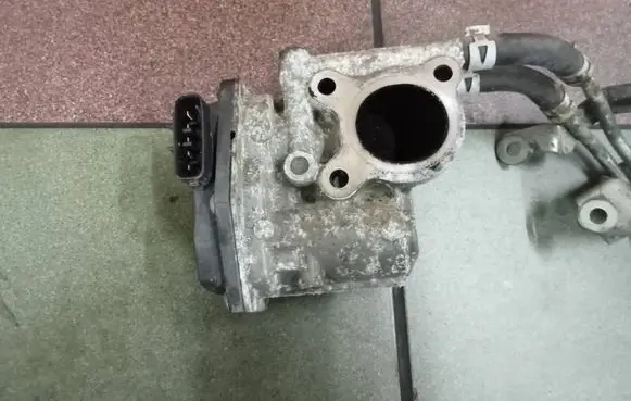 Toyota Hilux (AN10, AN20, AN30) EGR valve 2580030200 VN1501000130