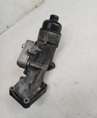 Mercedes-Benz Vaneo W414 Oil filter mounting bracket A6681800210