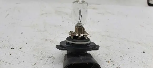 Toyota Corolla Verso E121 Headlight/headlamp bulb HB3