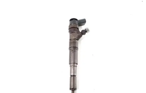 BMW X3 E83 Fuel injector 7793836