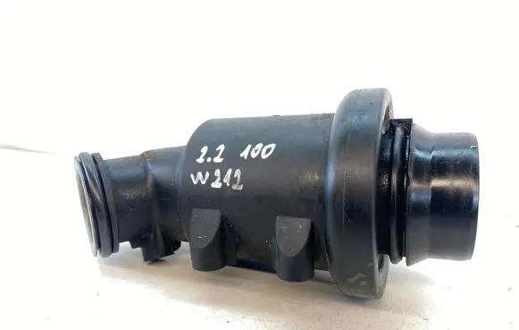 Mercedes-Benz E W212 Intake resonator A6511400087 4011195A