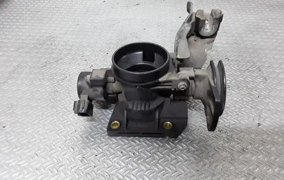 Daihatsu Sirion Throttle valve 8945252011
