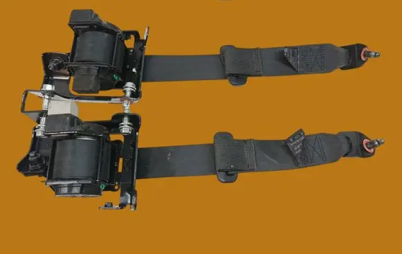 Hyundai i30 Front seatbelt 