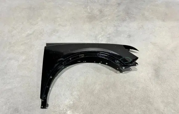 Audi Q3 F3 Fender 83A821470 83A821468