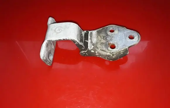 Iveco Daily 35 - 40.10 Front door upper hinge 56087