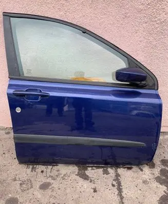 Fiat Stilo Front door