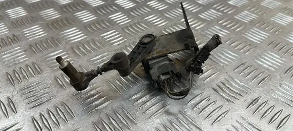 Nissan Qashqai Air suspension front height level sensor AW933C280AD