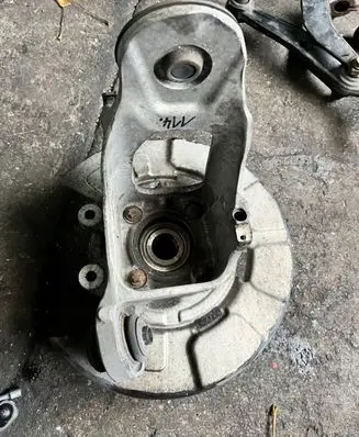 BMW X5 E70 Rear wheel hub spindle/knuckle 6770983