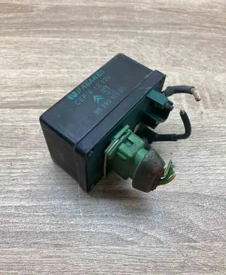 Peugeot 307 Glow plug pre-heat relay 9639912580