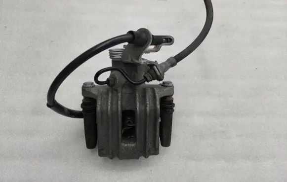 Skoda Octavia Mk2 (1Z) Rear brake caliper