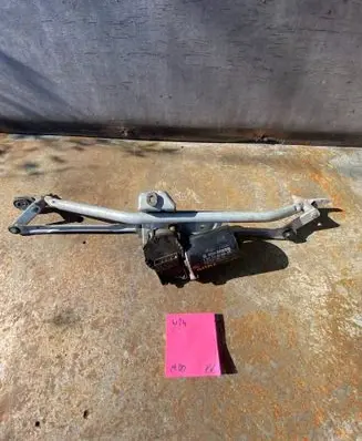Audi A6 S6 C5 4B Front wiper linkage and motor 058981006 4B1955113 0390241140