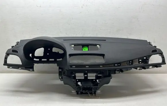 Renault Megane III Dashboard 681007196R 060515 B91327897