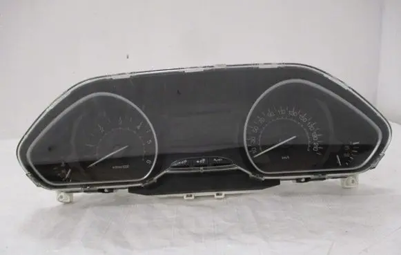Peugeot 208 Speedometer (instrument cluster) 9813848980
