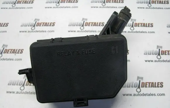 Toyota Yaris Fuse module 826620D140