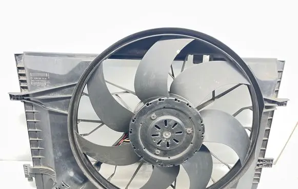 Mercedes-Benz C W203 Electric radiator cooling fan A2035001693