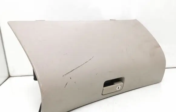 Toyota Avensis T250 Glove box 5555005070 33126M