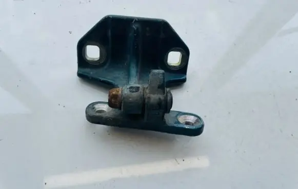 Mercedes-Benz Vaneo W414 Front door upper hinge