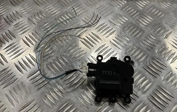 Mazda CX-5 II A/C air flow flap actuator/motor PU13336