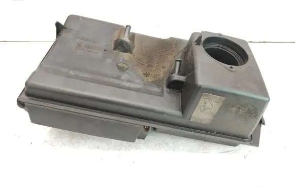 Volvo C70 Air filter box 4613785903