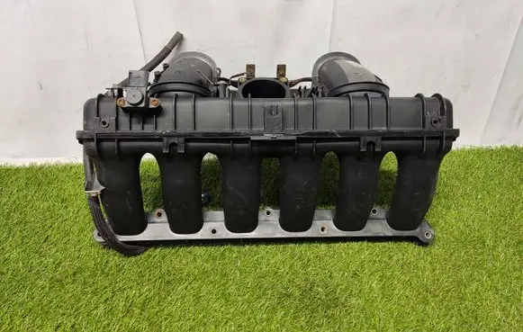BMW 3 E90 E91 Intake manifold 7548028 754802806 N52830U