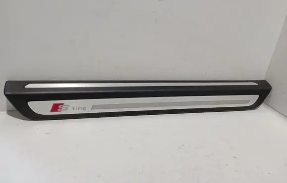 Audi Q5 SQ5 Front sill trim cover 8R0853374F